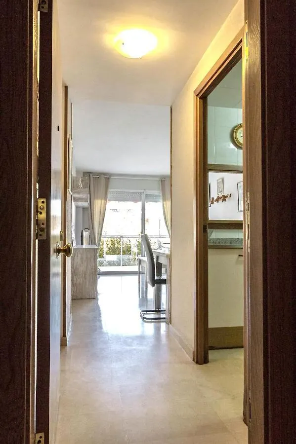 Apartment Modern Salou Apartment: Poolside Retreat