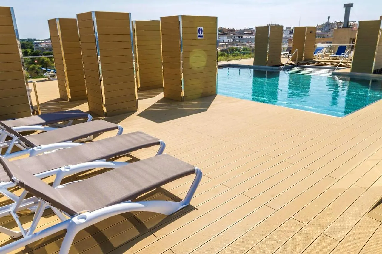 Modern Salou Apartment: Poolside Retreat 0*,  Spain