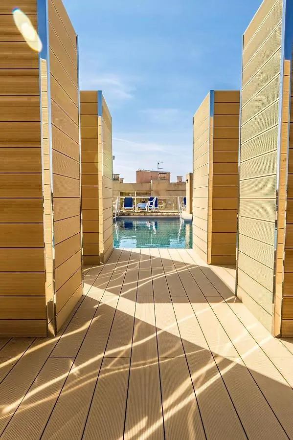Modern Salou Apartment: Poolside Retreat Spain