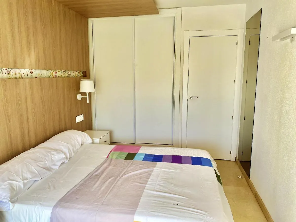 Modern Salou Apartment: Poolside Retreat 0*,  Spain