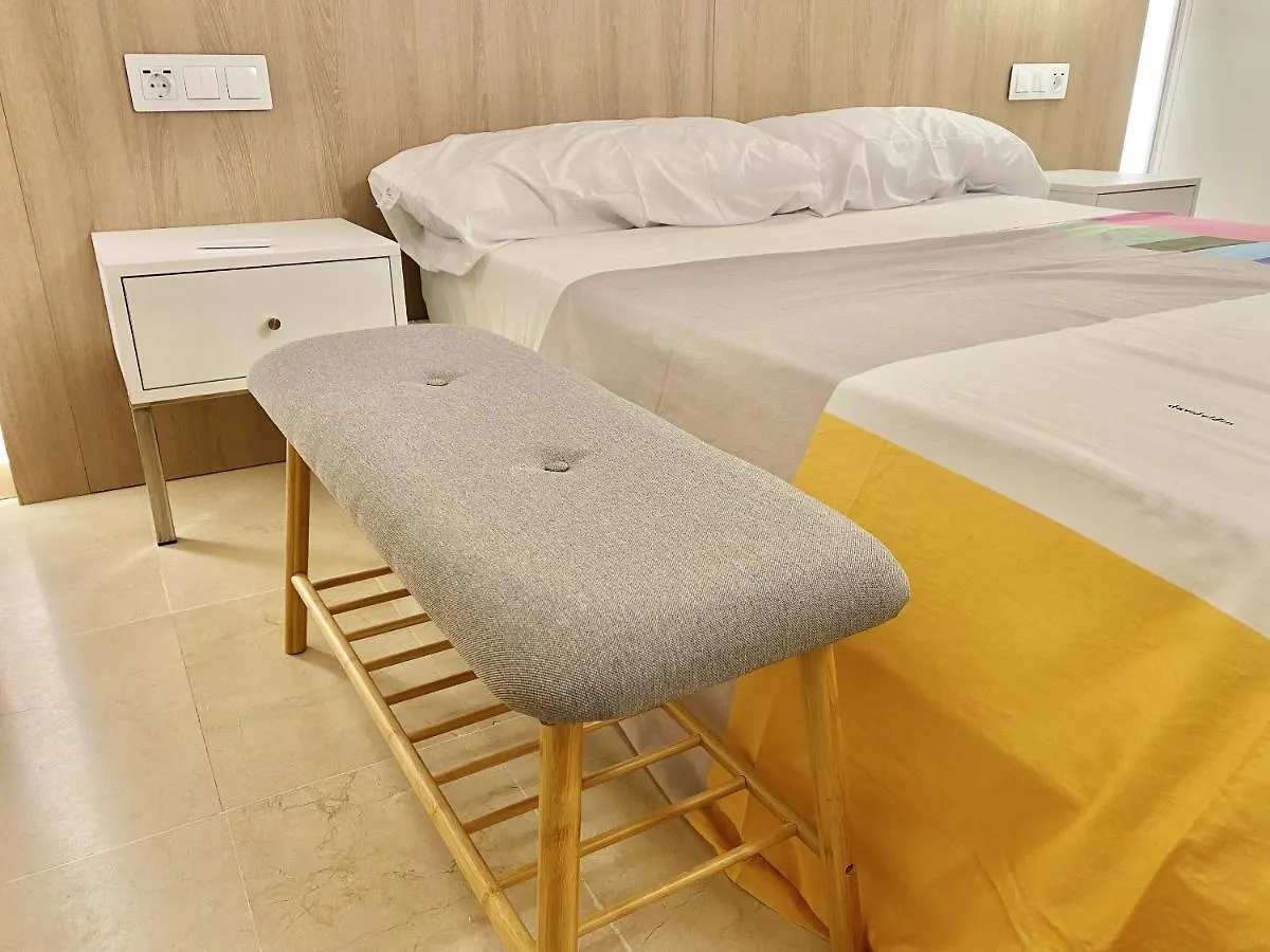 Apartment Modern Salou Apartment: Poolside Retreat