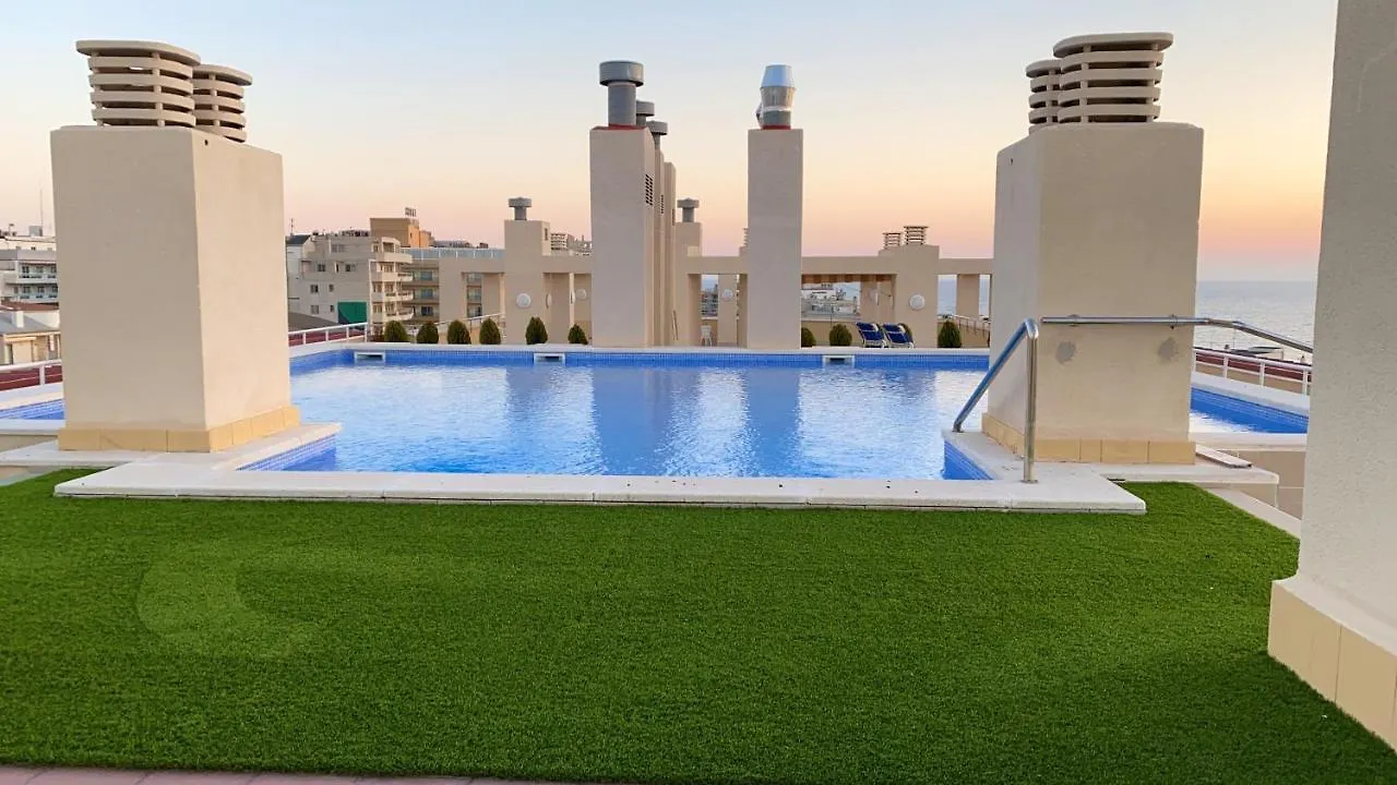 Modern Salou Apartment: Poolside Retreat Apartment