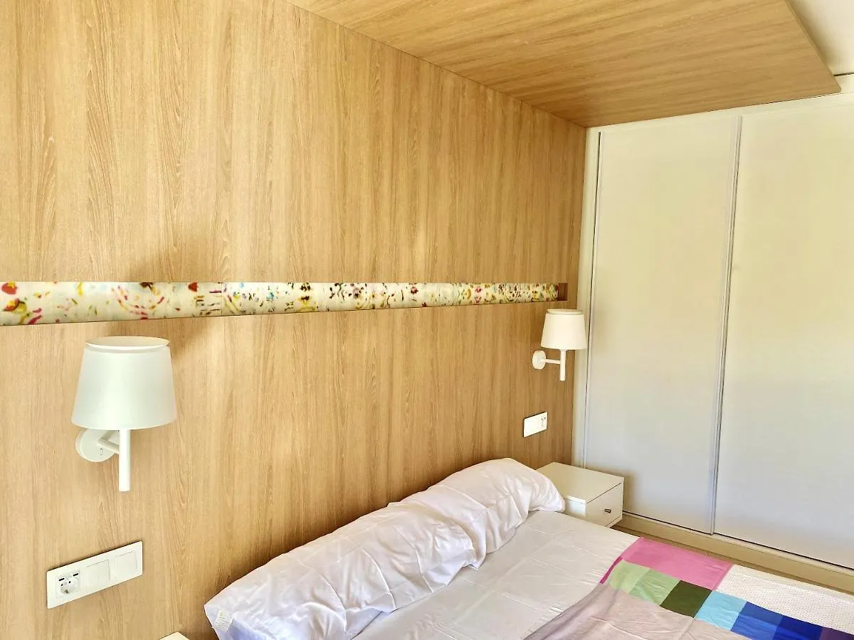 Apartment Modern Salou Apartment: Poolside Retreat